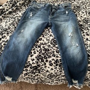 KanCan Signature Kurvy Ultra High-Rise Ankle Skinny